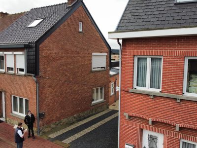 Voorgevel-te-steenokkerzeel-gevelrenovatie-isoboost-ervoor.jpg
