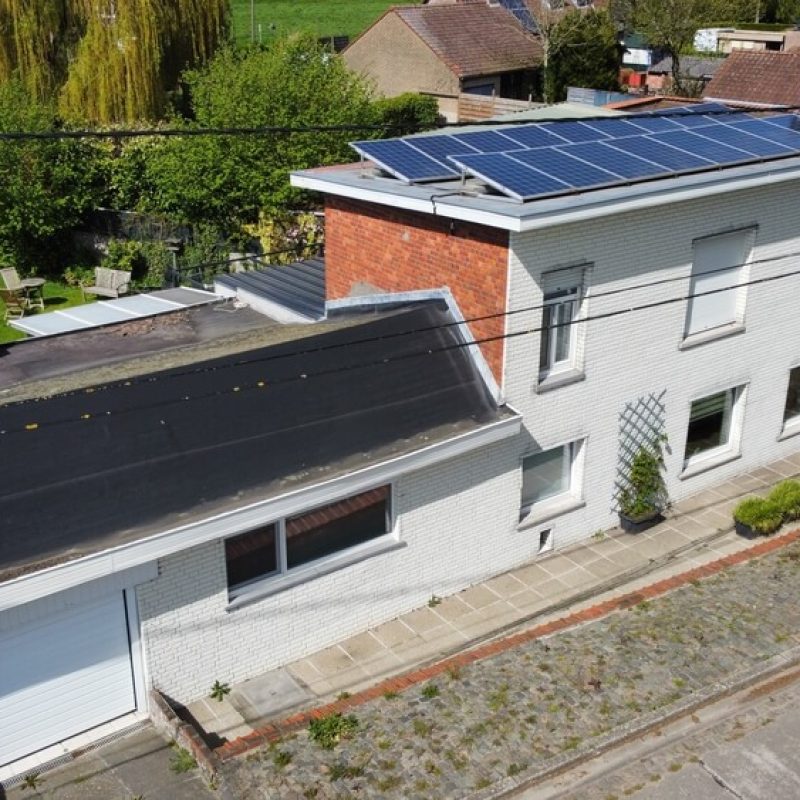 bovenaanzicht-gevelrenovatie-te-assende-isoboost-ervoor.jpg